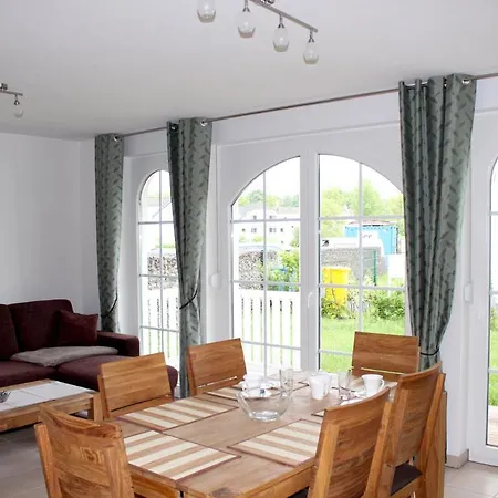 Apartment Friederike 1 *